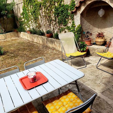 Appartement Au Coeur De Cassis Avec Jardin Bagian luar foto