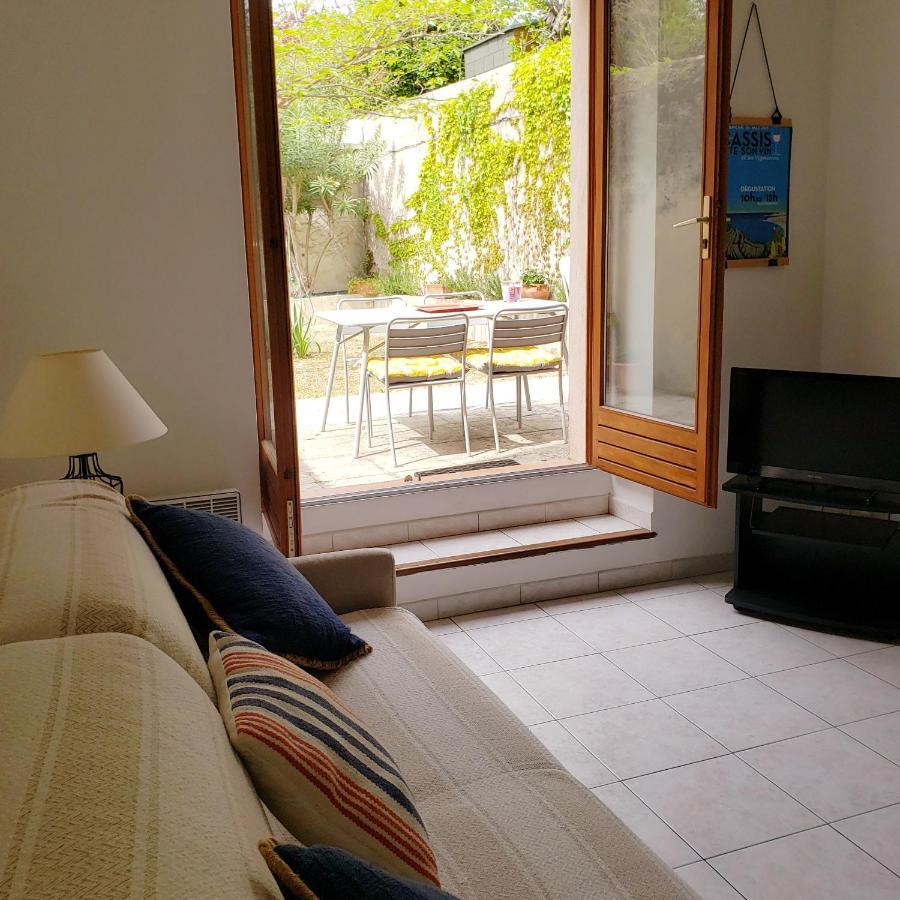 Appartement Au Coeur De Cassis Avec Jardin Bagian luar foto