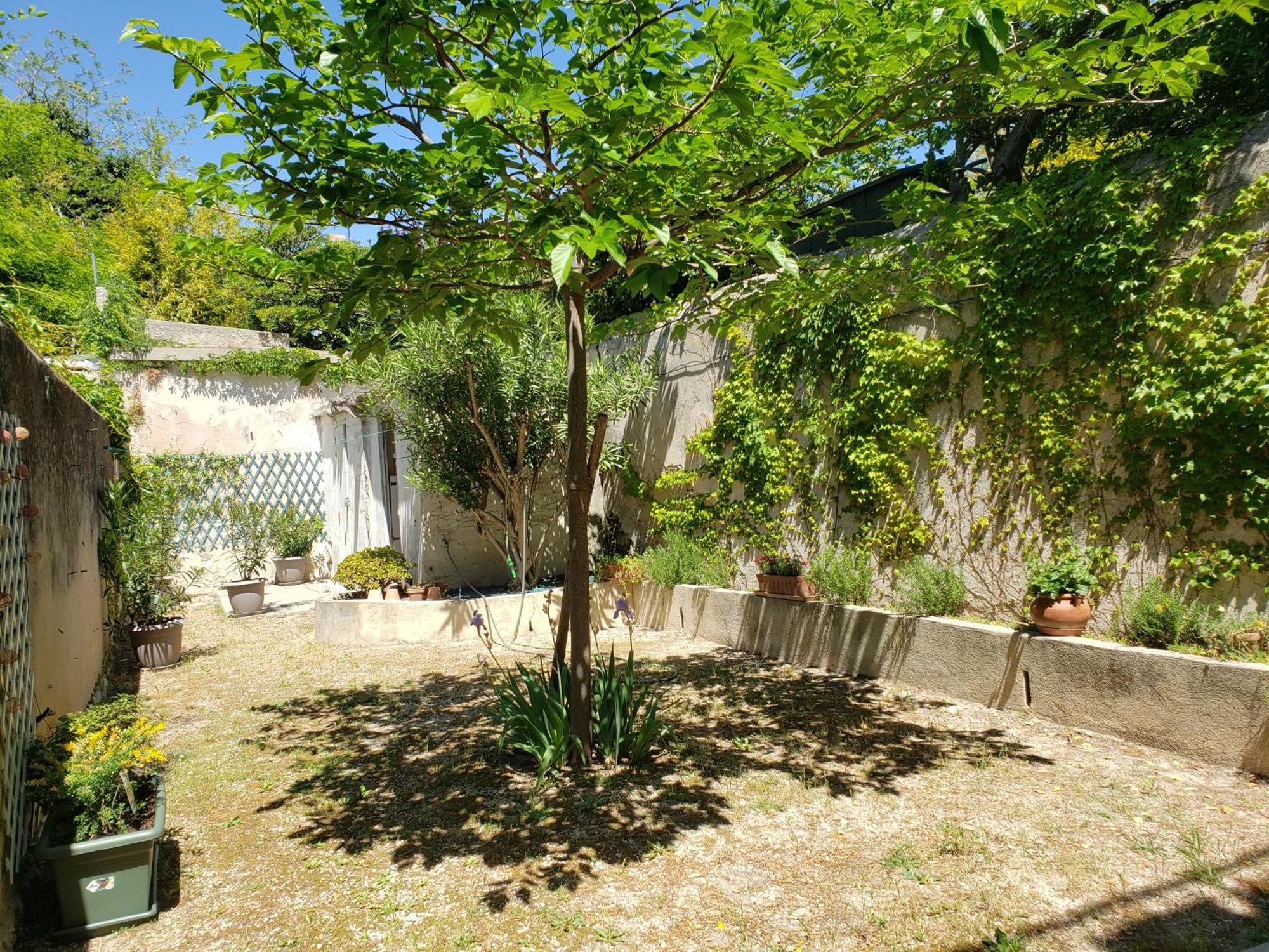 Appartement Au Coeur De Cassis Avec Jardin Bagian luar foto